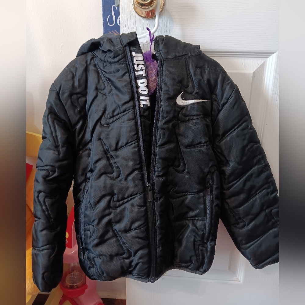 Nike kids puffer jacket